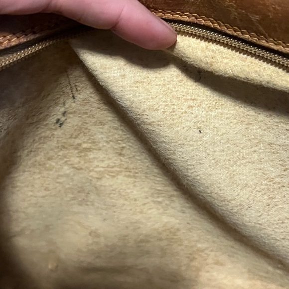 Vintage Gucci Signature Crossbody - Picture 12 of 16